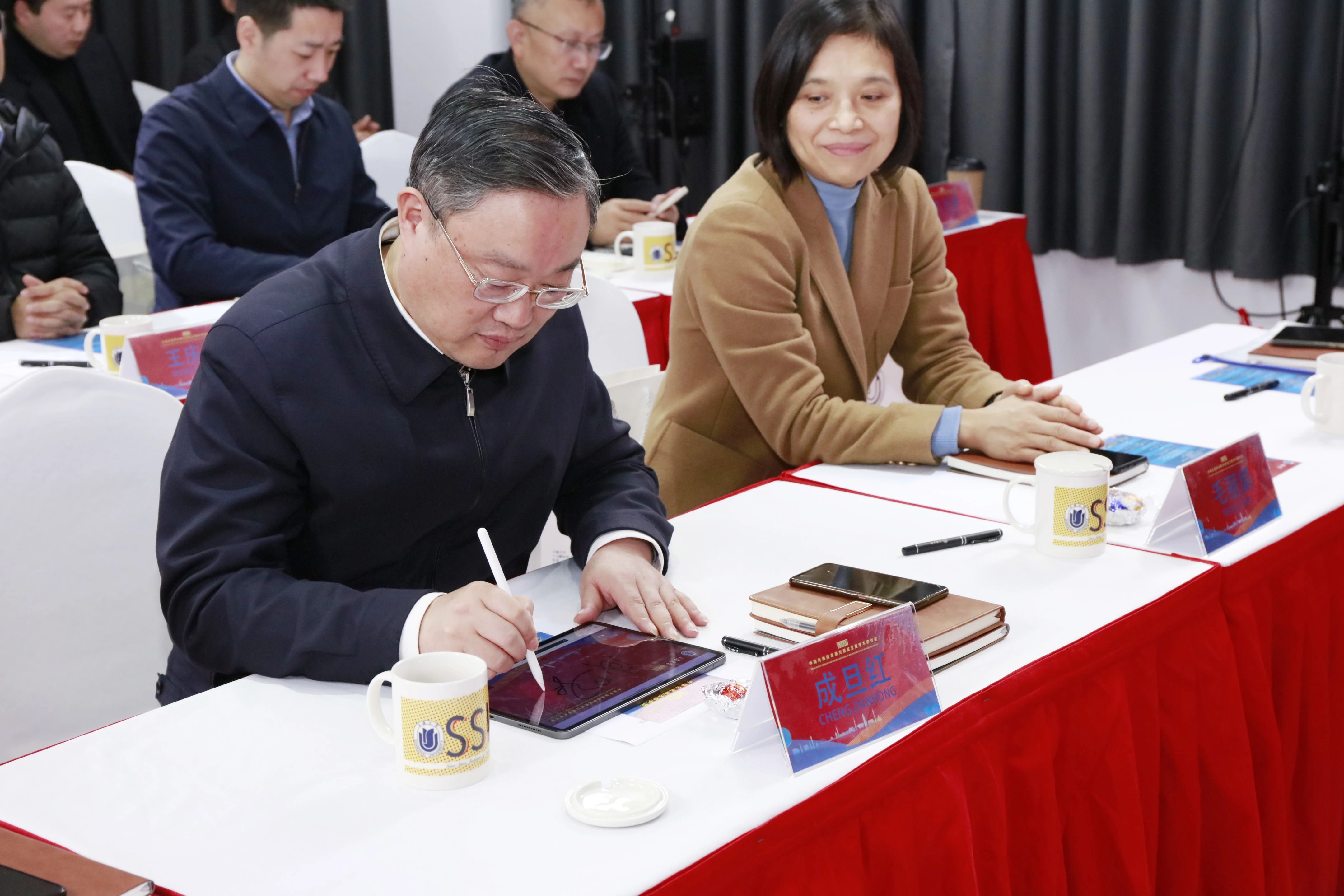 上海大学举行中瑞先进技术研究院(SSIAT)成立仪式暨学术研讨会(图7) 上海大学举行中瑞先进技术研究院(SSIAT)成立仪式暨学术研讨会(图7)